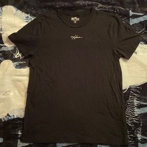 Hollister tshirt